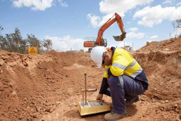 Consolidación del suelo: el fenómeno lento que deforma edificaciones sin que nadie lo note