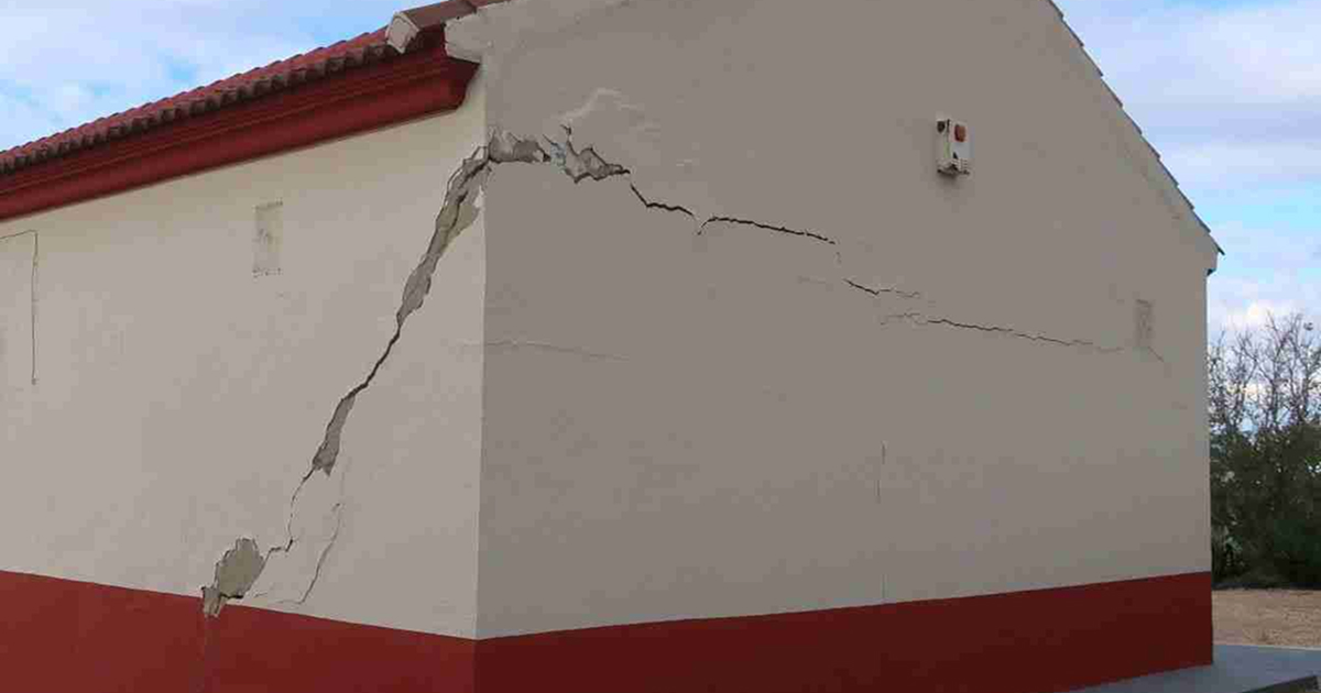 Asentamientos diferenciales: por qué tu edificio se hunde de un lado y cómo prevenirlos