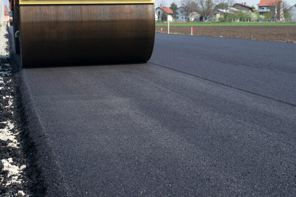 Diseño de pavimentos y ensayo CBR: por qué el suelo define si tu vía dura 5 años o 25