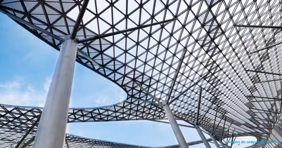 Estructuras metálicas: diseño, fabricación y montaje — cuándo son la mejor opción para tu proyecto